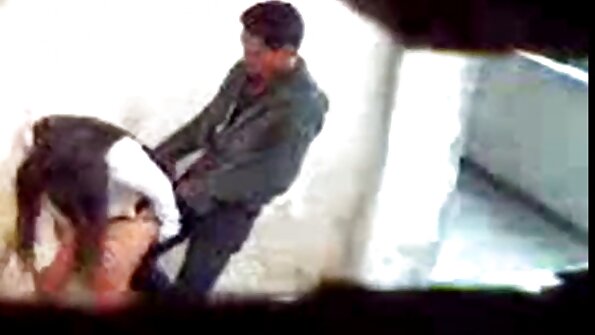 बॉसला ब्लोजॉब द्या किंवा काढून टाका